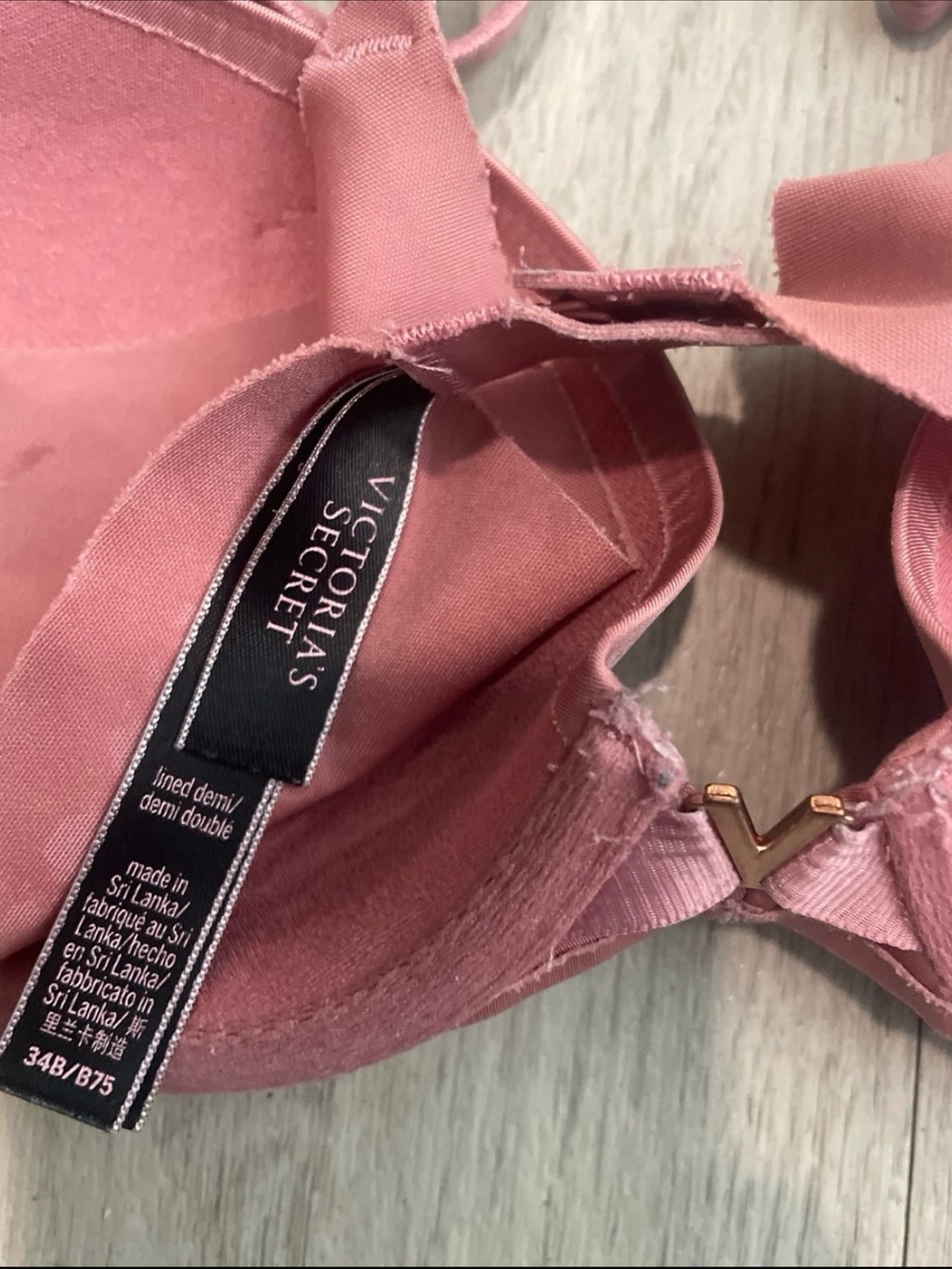 Victoria's Secret Dusty Pink Push-Up Bra - Picture 2 of 3